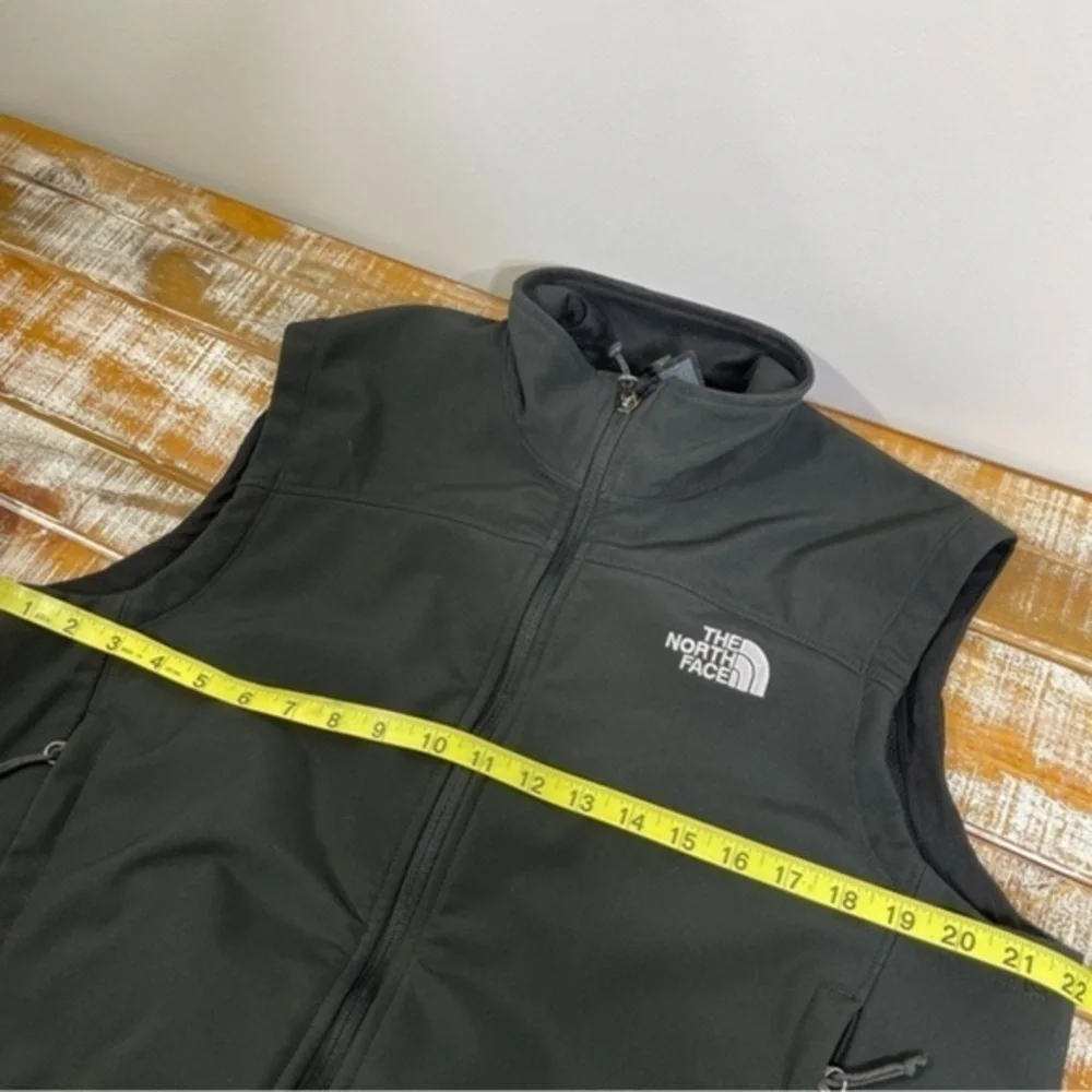 The North Face Waterproof Gilet Vest Jacket Size M color Black